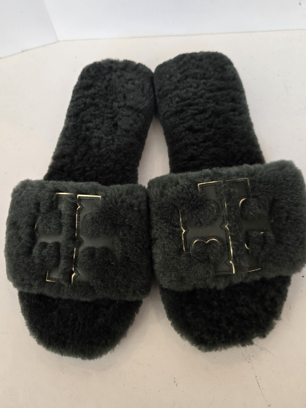 Tory Burch Dark Green Shearling Slide Sandals with Gold Logo Accent - Picture 3 of 11